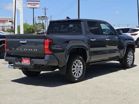 Used 2024 Toyota Tacoma Limited w/ Limited Package (LT) AWD/4WD image 4