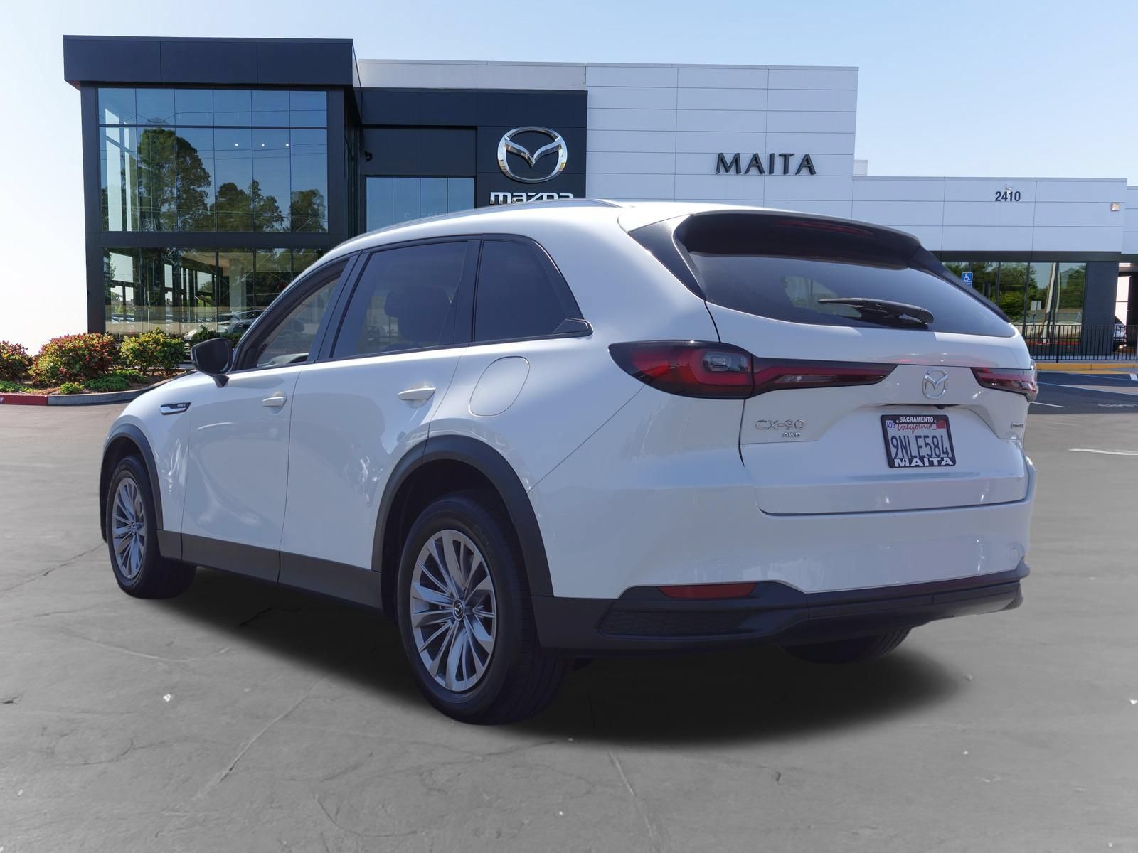 Certified 2024 MAZDA CX-90 Plug-In Hybrid w/ Preferred AWD/4WD image 6