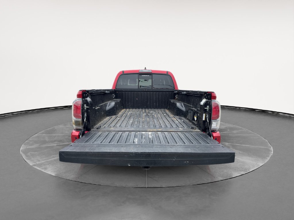 Used 2020 Toyota Tacoma TRD Off-Road w/ Technology Package AWD/4WD image 5