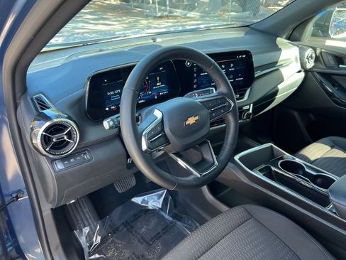 Used 2025 Chevrolet Equinox LT image 28