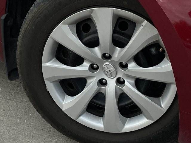 Used 2024 Toyota Corolla LE FWD image 9