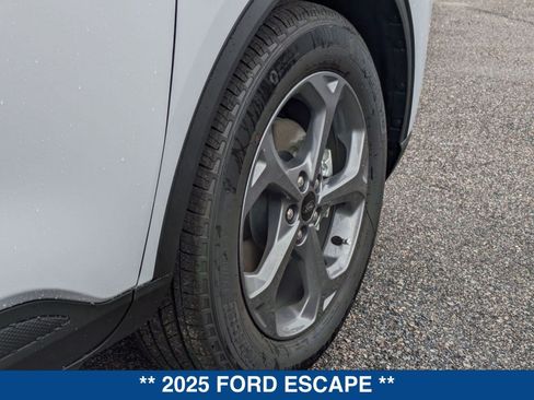New 2025 Ford Escape ST-Line w/ Tech Pack #1 image 13
