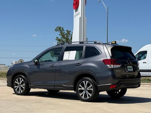 Used 2022 Subaru Forester Limited AWD/4WD image 3