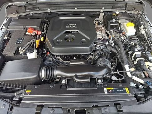 Used 2021 Jeep Wrangler Unlimited Sport AWD/4WD image 32