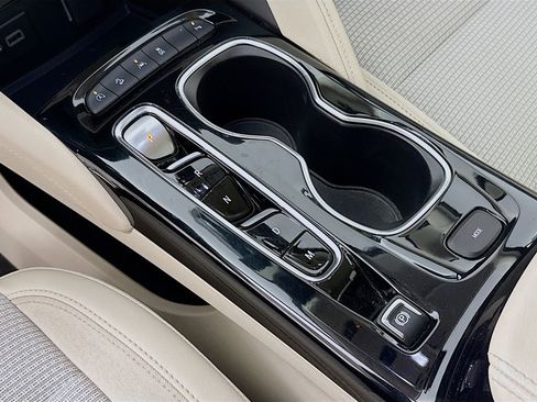 Used 2023 Buick Envision Preferred image 16