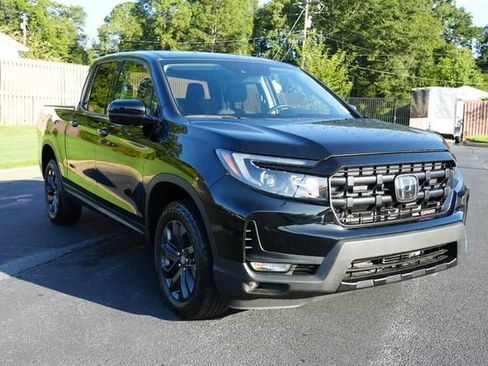 Used 2025 Honda Ridgeline Sport image 1