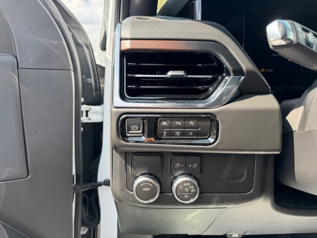 New 2026 GMC Yukon Denali RWD image 14