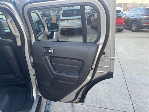 Used 2008 HUMMER H3 Base image 17
