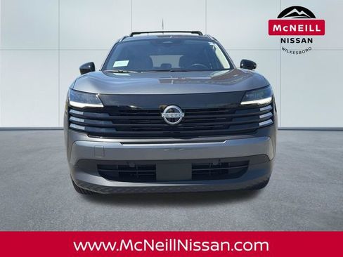 New 2026 Nissan Kicks SV w/ Charging Package image 2