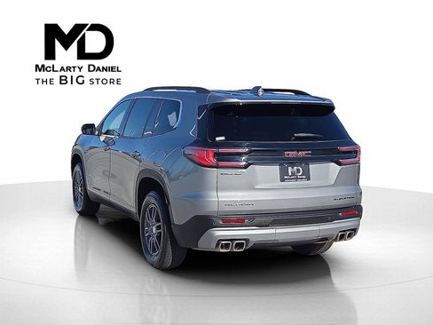 Used 2025 GMC Acadia Elevation image 4