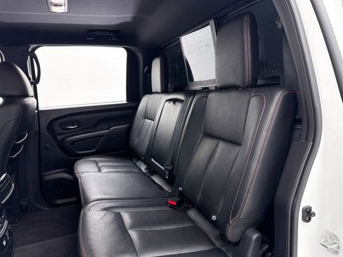 Used 2020 Nissan Titan PRO-4X w/ Pro-4x Convenience Package image 30