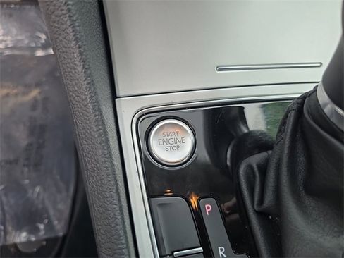 Used 2019 Volkswagen Passat 2.0T Wolfsburg w/ Wheels & Sunroof Package image 26