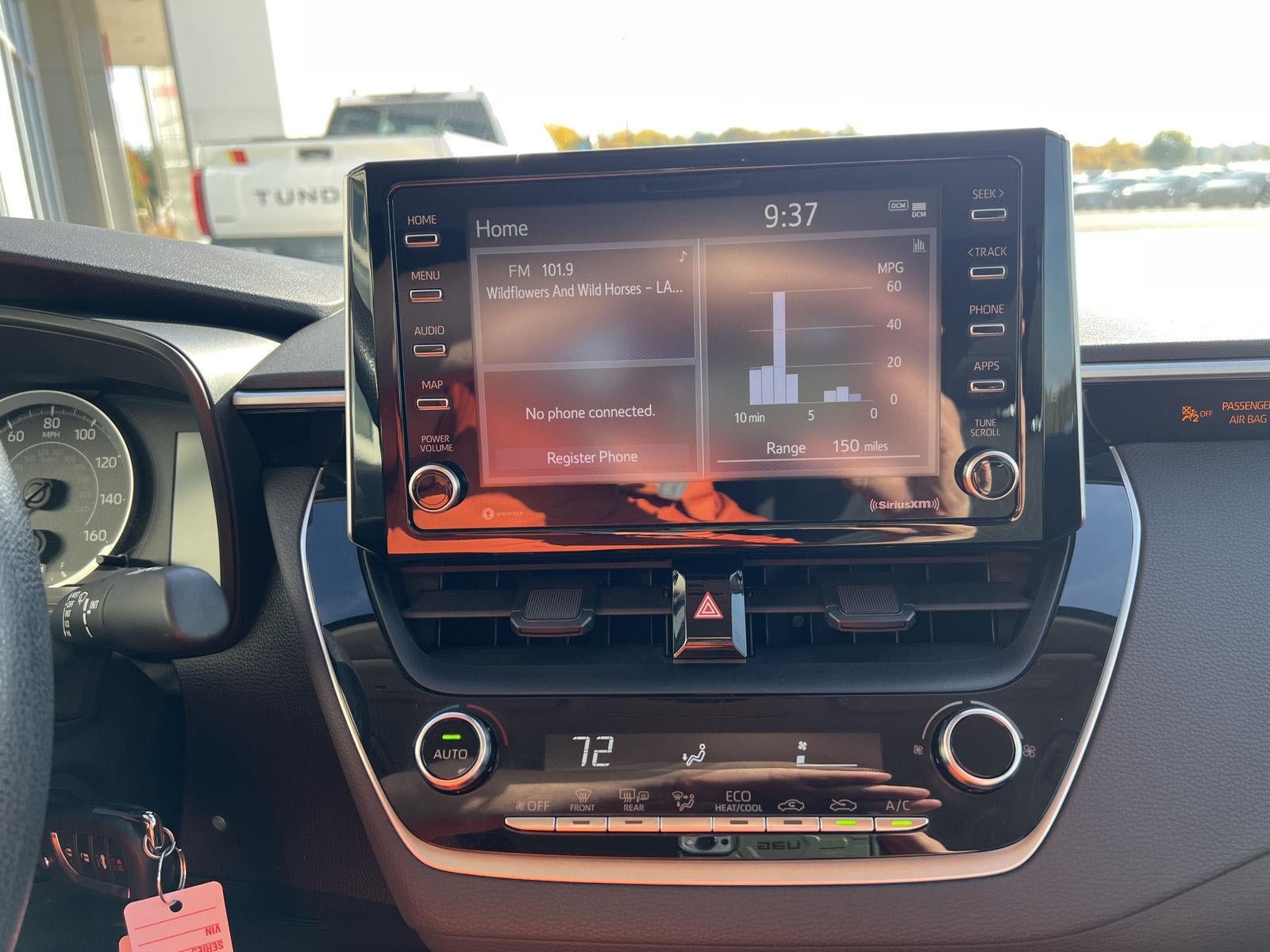 Used 2021 Toyota Corolla LE FWD image 5