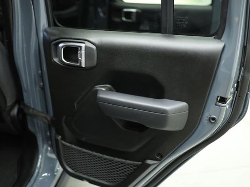 Used 2025 Jeep Wrangler Unlimited Rubicon AWD/4WD image 50