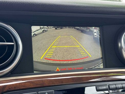 Used 2015 Mercedes-Benz SLK 350 image 18
