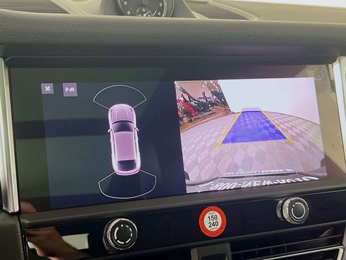 New 2026 Porsche Macan image 17