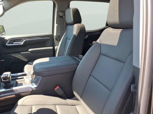 New 2026 Chevrolet Silverado 1500 LTZ w/ LTZ Premium Package AWD/4WD image 19
