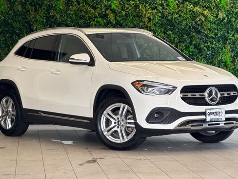 Used 2023 Mercedes-Benz GLA 250 4MATIC image 1