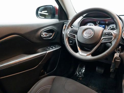 Used 2020 Jeep Cherokee Latitude image 11