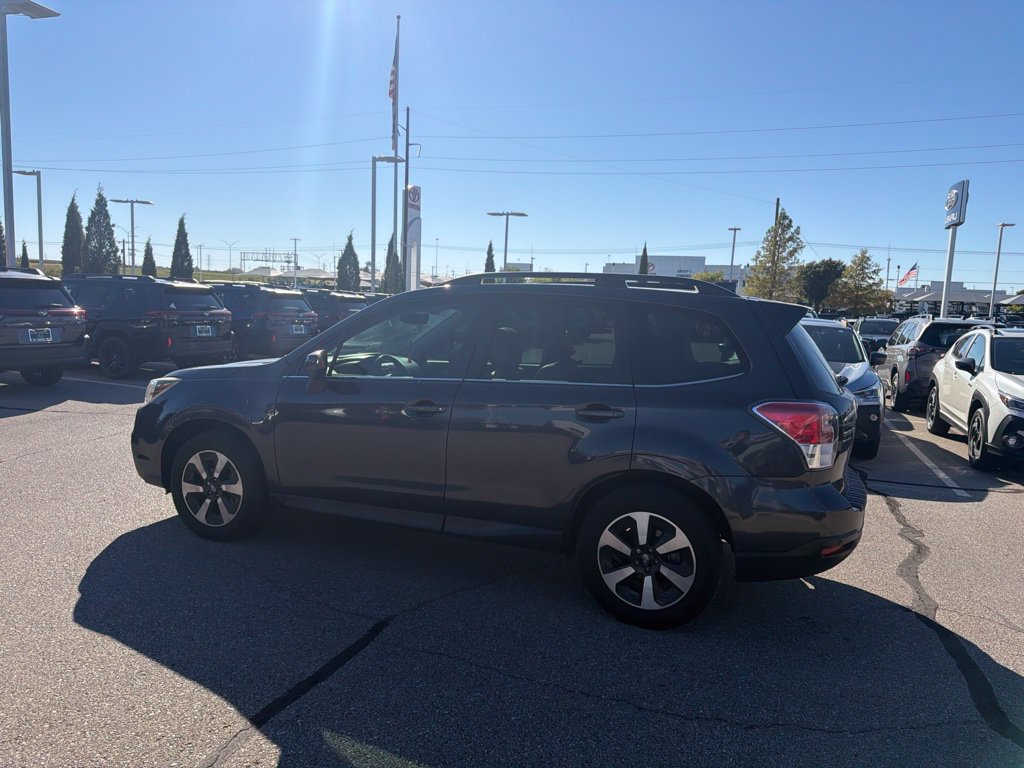 Used 2018 Subaru Forester 2.5i Limited AWD/4WD image 3