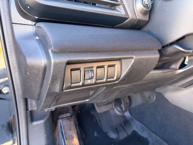 Used 2024 Subaru Outback Premium AWD/4WD image 28