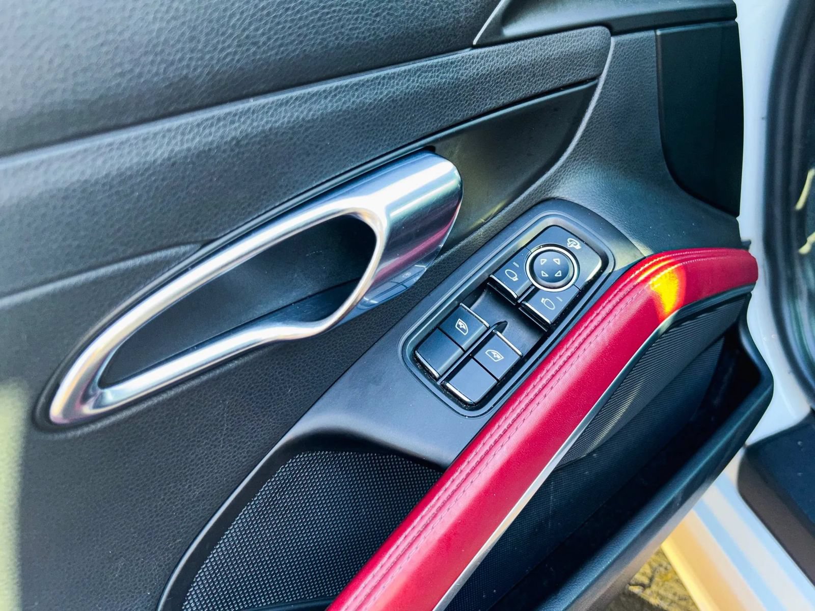 Used 2018 Porsche 718 Cayman RWD image 38