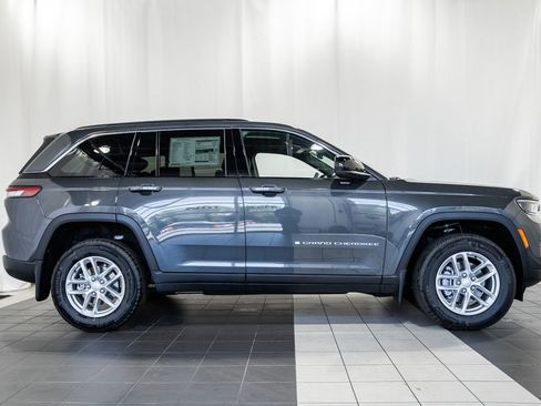 New 2026 Jeep Grand Cherokee Laredo X AWD/4WD image 3