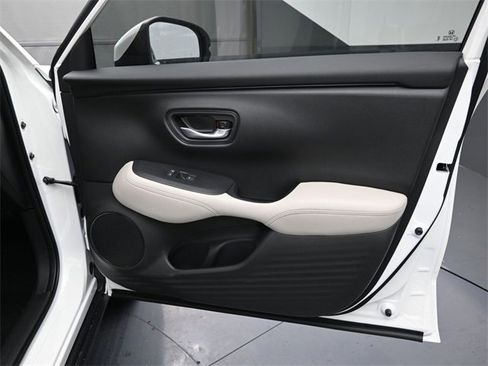 New 2026 Honda HR-V LX image 19