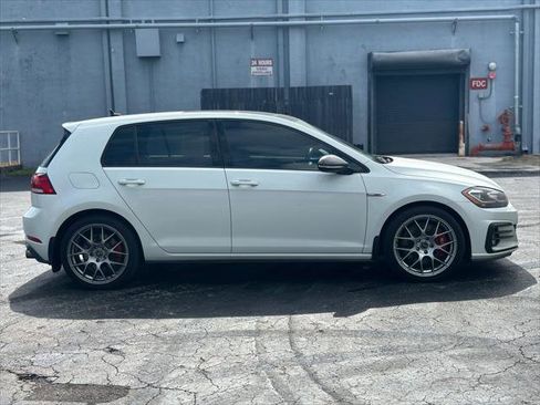Used 2018 Volkswagen GTI SE w/ SE Leather Package FWD image 9