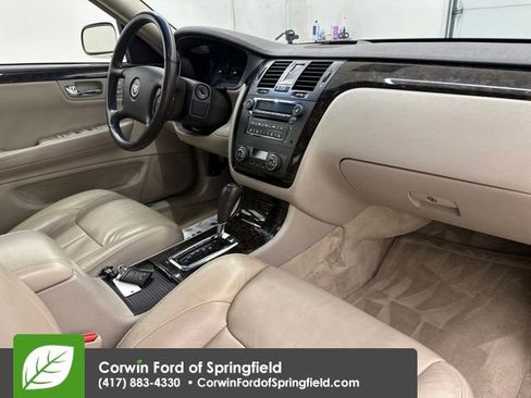 Used 2011 Cadillac DTS Luxury image 19