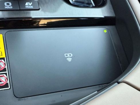 Used 2024 Lexus ES 300h w/ Premium Package image 23