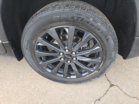 Used 2022 Chevrolet Traverse RS image 21