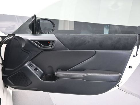Used 2025 Toyota GR86 Premium w/ Performance Package RWD image 30