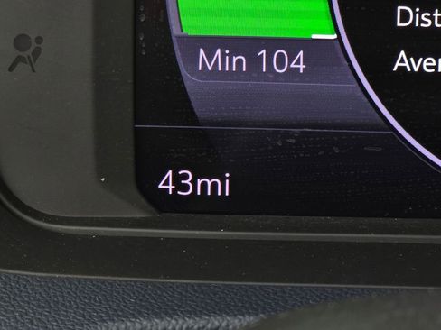 Used 2022 Chevrolet Bolt EUV Premier FWD image 25
