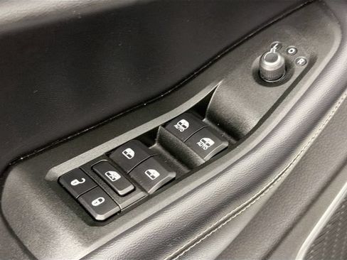 Used 2021 Jeep Grand Cherokee L Laredo AWD/4WD image 17