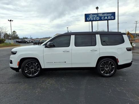 Used 2025 Jeep Grand Wagoneer Series III w/ Rear Seat Video Group 1 image 20