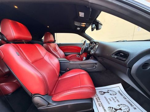 Used 2015 Dodge Challenger R/T Plus RWD image 19