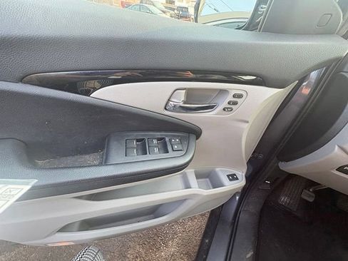 Used 2019 Honda Pilot Touring image 5