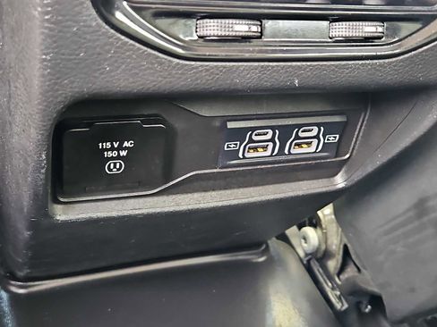 Used 2022 Jeep Grand Cherokee Laredo w/ Luxury Tech Group I AWD/4WD image 20