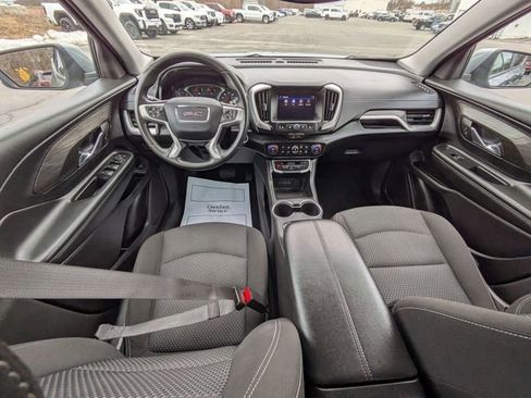 Used 2024 GMC Terrain SLE w/ Driver Convenience Package image 31