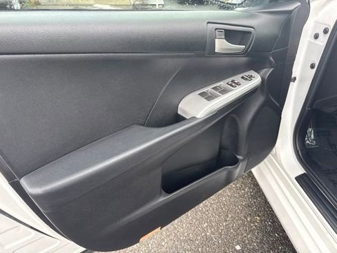 Used 2012 Toyota Camry SE FWD image 16