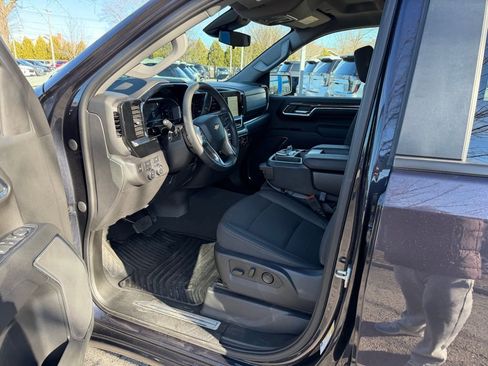 Used 2023 Chevrolet Silverado 1500 LT image 11