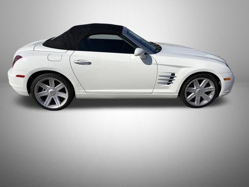 Used 2006 Chrysler Crossfire Limited RWD image 4