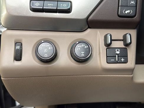 Used 2019 Chevrolet Tahoe Premier image 15