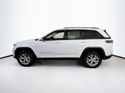 Used 2022 Jeep Grand Cherokee Limited image 8