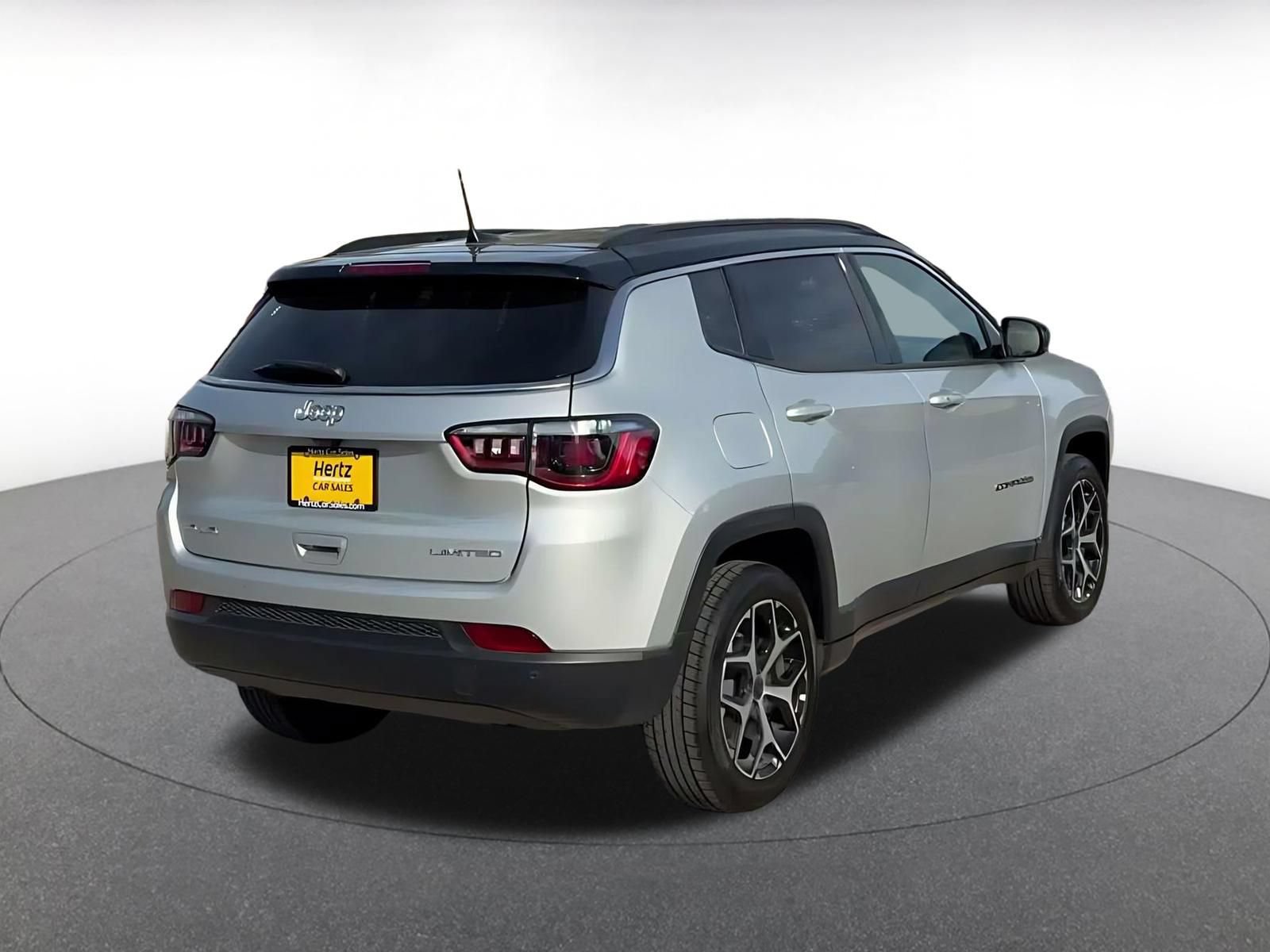 Used 2025 Jeep Compass Limited AWD/4WD image 13