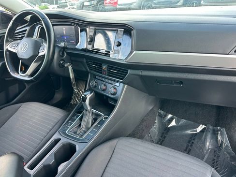 Used 2022 Volkswagen Jetta S FWD image 12
