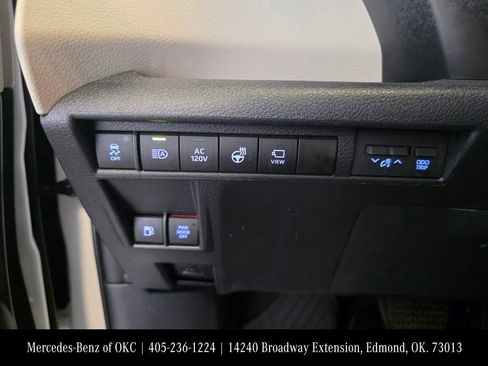 Used 2022 Toyota Sienna Platinum FWD image 14