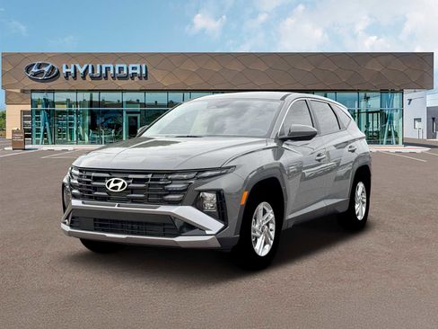 New 2026 Hyundai Tucson SE FWD image 1