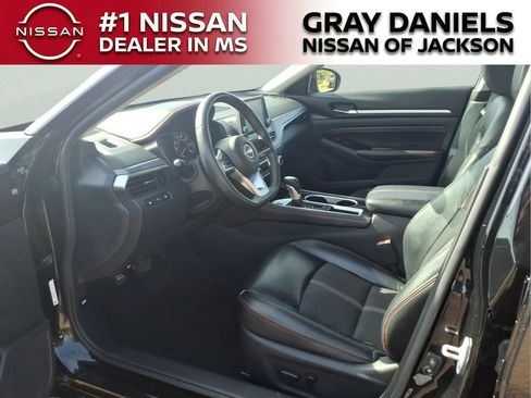 Used 2023 Nissan Altima 2.5 SR FWD image 24